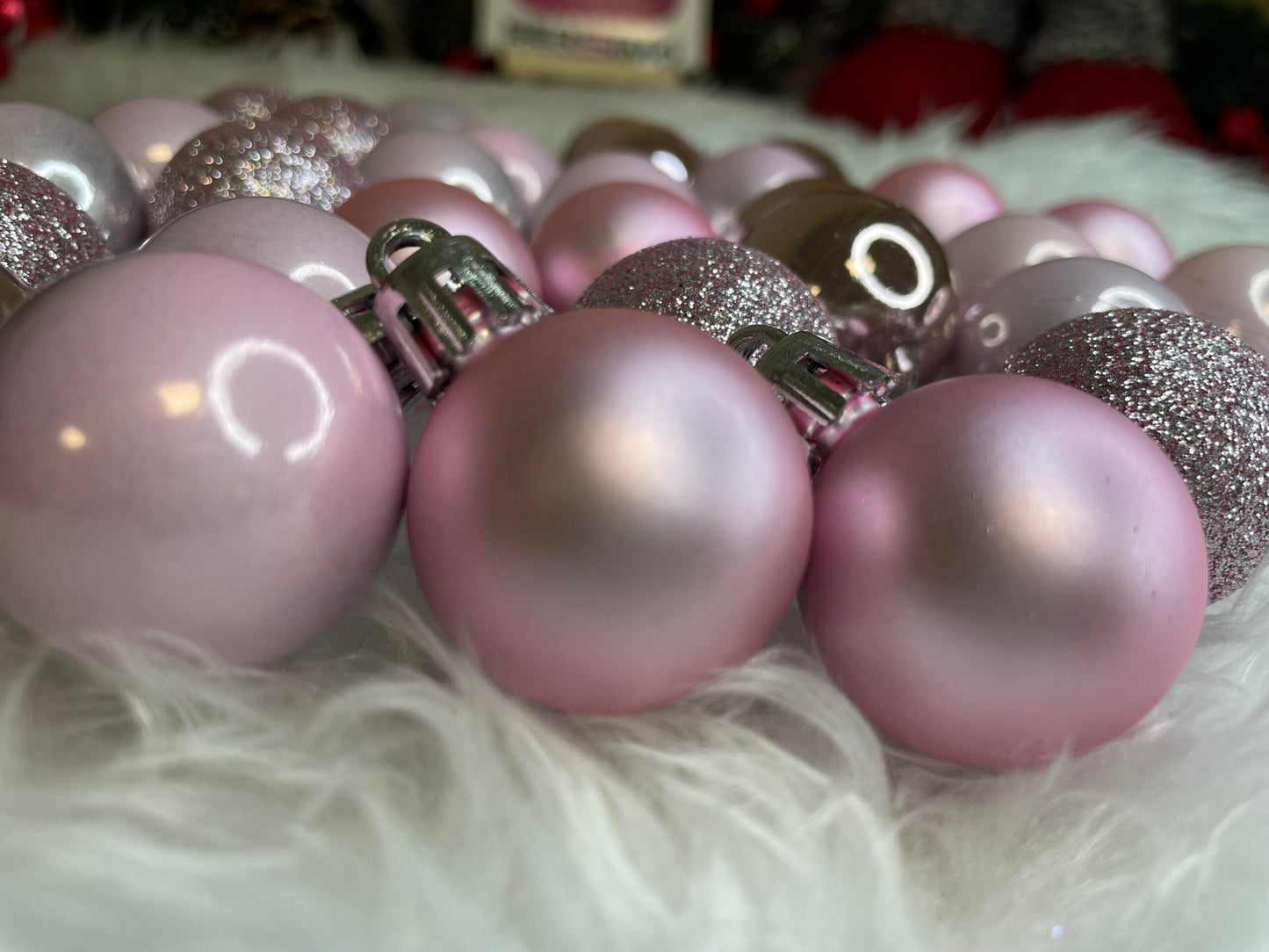 Set globuri de Craciun, 30 bucati, 4 modele, 3cm, roz