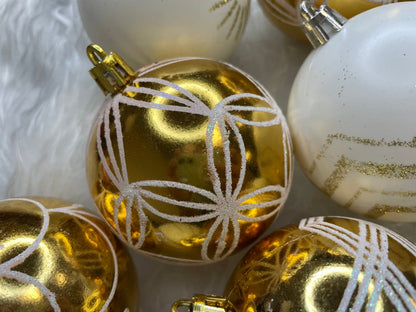 Set globuri de Craciun cu modele de sarbatori, 30 bucati, 5cm, alb auriu