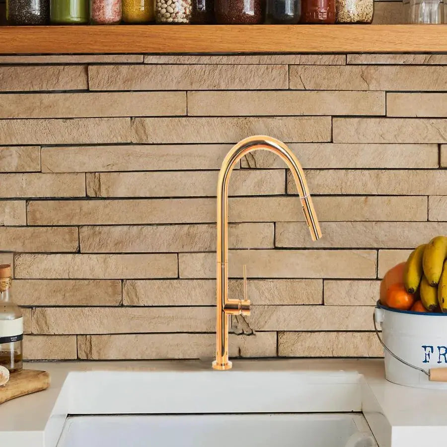 Baterie Bucatarie cu Dus Extractibil, Alama Sanitara, Auriu, CF2043 – culoare aurie – RegalStore, iluminat interior