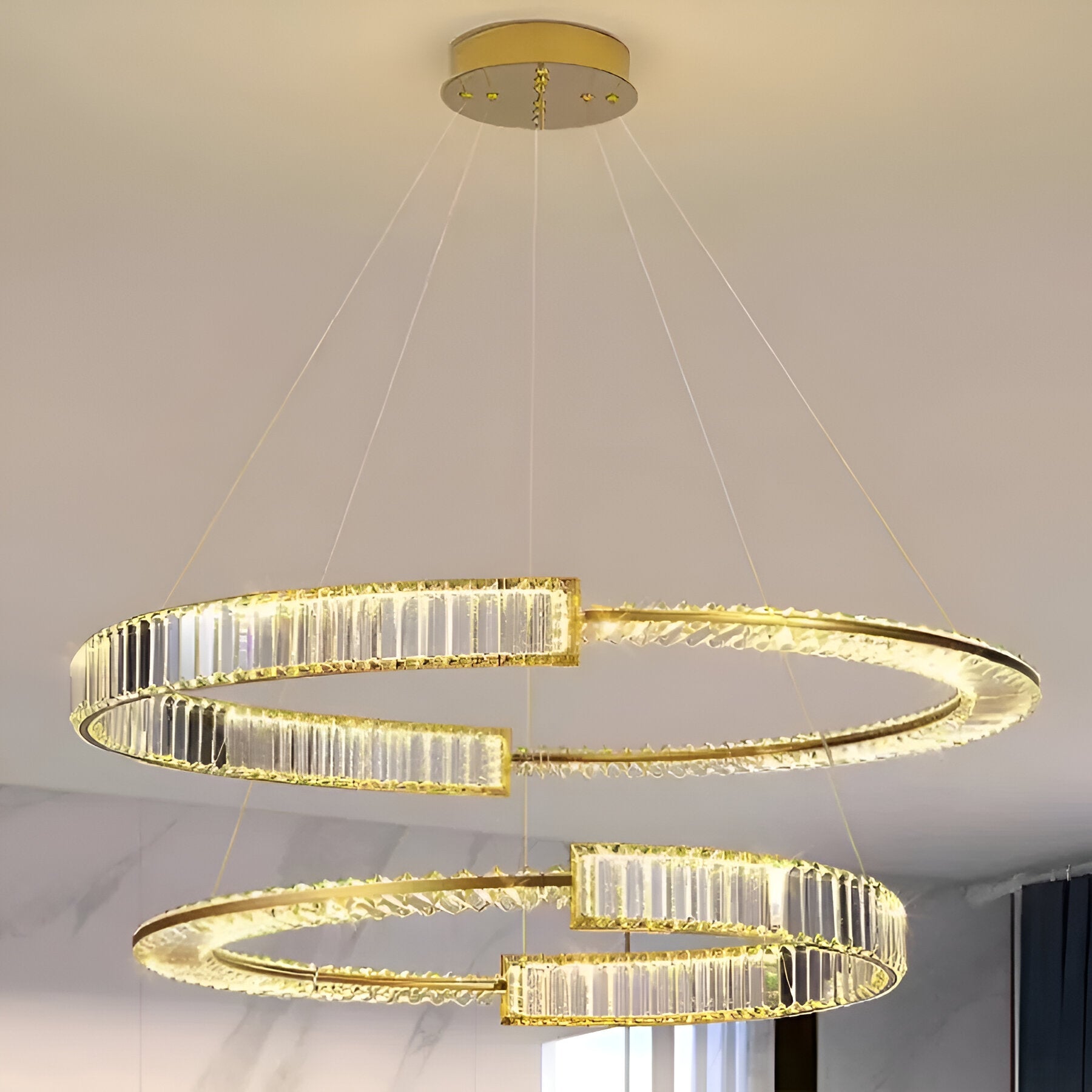 Lustra LED PRISM Regal, Auriu, Metal si Cristal, Dimabila, Inaltime Reglabila, Design Elegant, Lumina Rece/Calda/Neutra